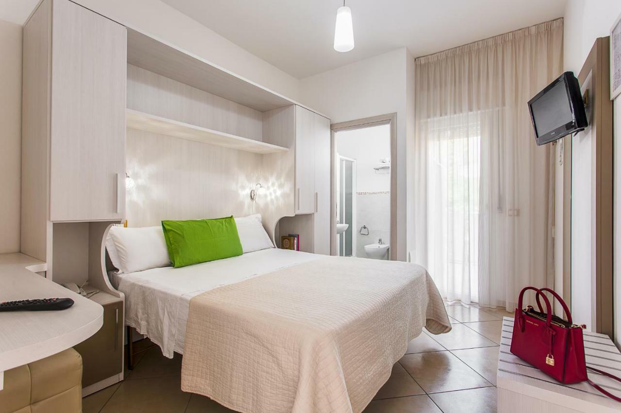 Anastasi Hotel E Residence Червия Экстерьер фото